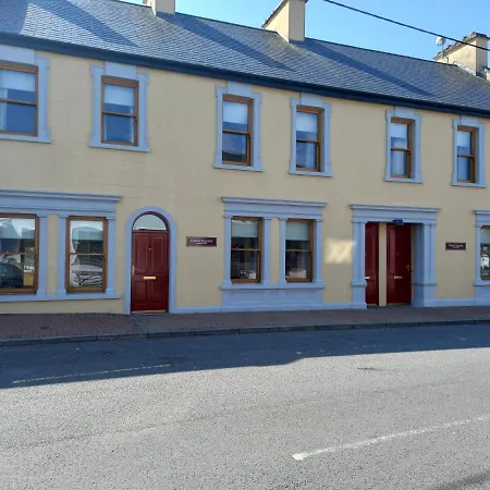 Дом отдыха Town Square Holiday Homes *