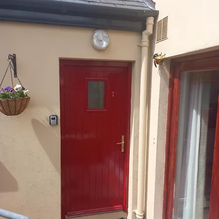 Town Square Holiday Homes Дом отдыха