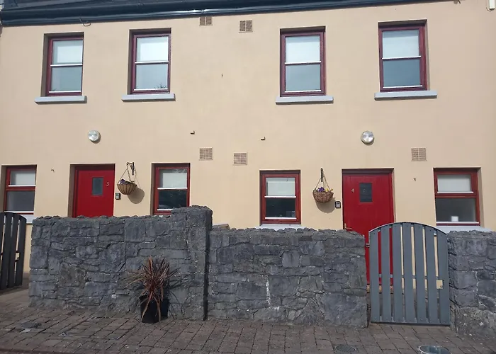 Town Square Homes * Lisdoonvarna